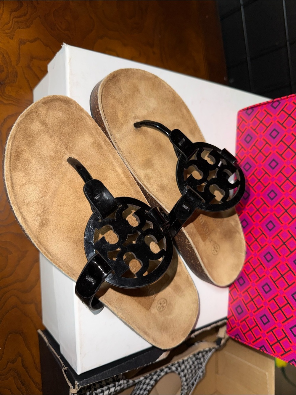 Tory Burch Black Logo Patent Leather Thong Sandals with Tan Suede Footbed